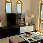 Tom's House - T2 Sea View דירה *